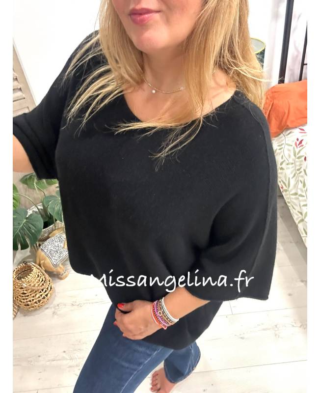 pull court manches trois quart, coupe oversize, de couleur noir