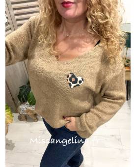 PULL CAMEL EN MAILLE OVERSIZE AVEC PETIT COEUR LEOPARD