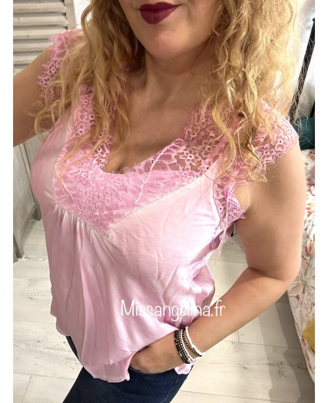 t-shirt dentelle et satin rose t-shirt dentelle et satin rose