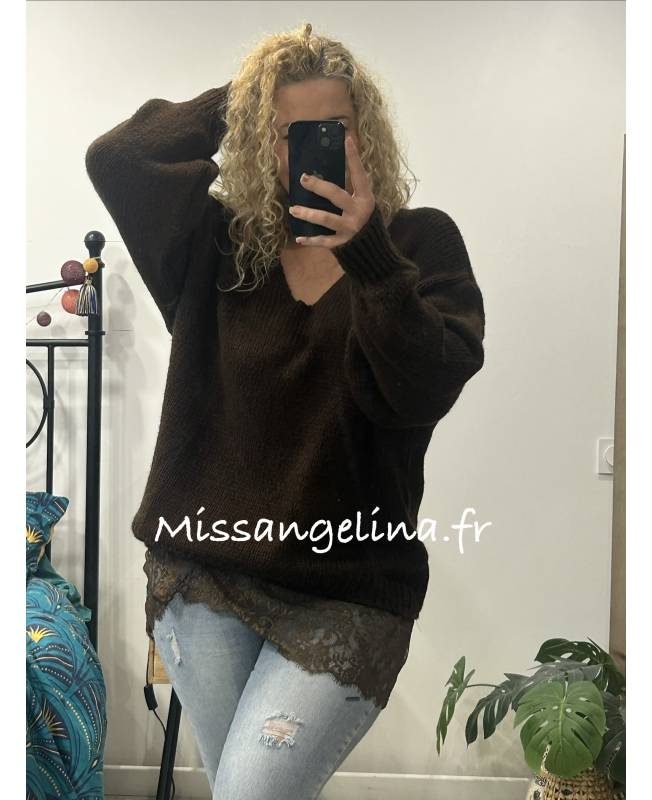 PULL OVERSIZE MARRON AVEC BANDE DE DENTELLE EN BAS