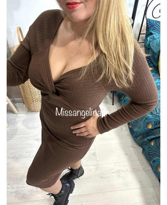 robe d'hiver marron moulante en laine