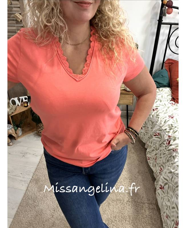 T-SHIRT CORAIL COL V EN DENTELLE