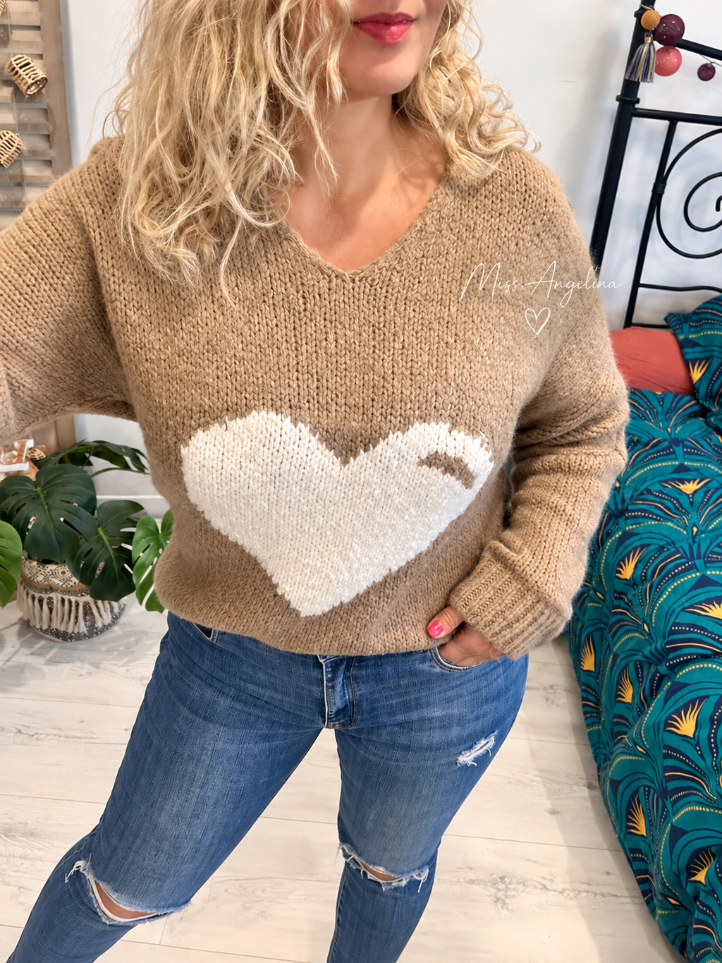 Pull oversize taupe cœur écru – Taille unique