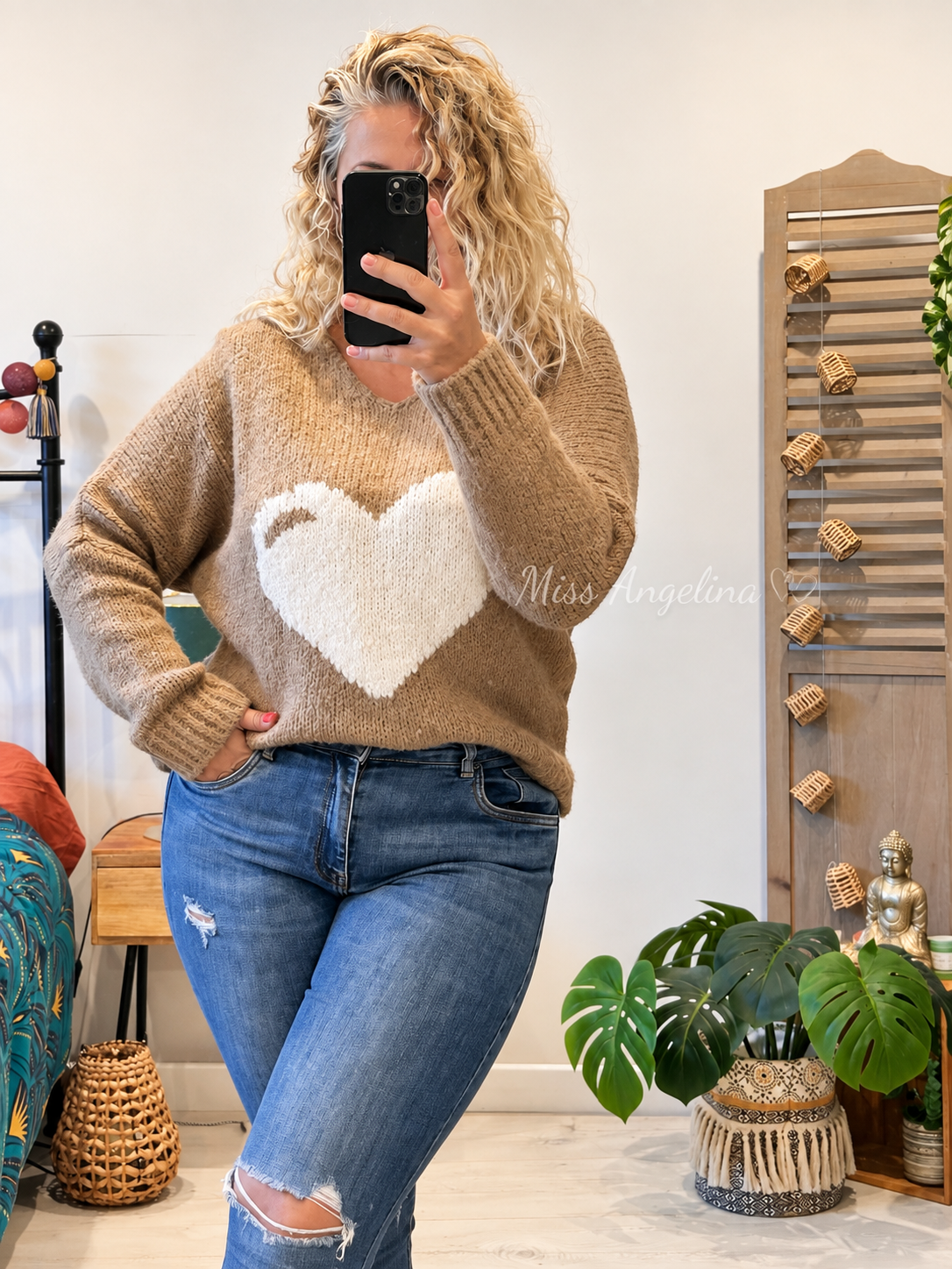 pull taupe oversize made in italy avec un grand coeur